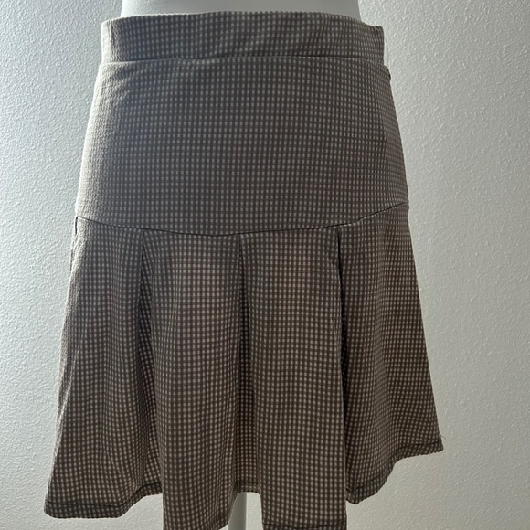 URBAN Romantics Dresses & Skirts - Urban Romantics Women's Beige-White Checkered Mini Skirt size Large - NEW